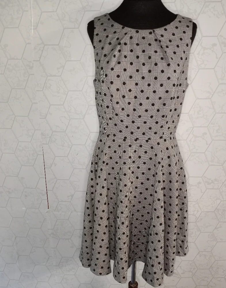 ELLE Plaid polka-dot flare dress in gray/black - Picture 9 of 16